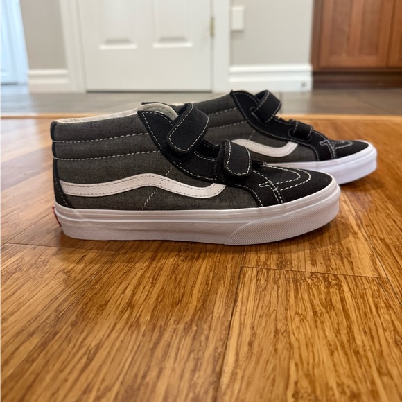 Vans Other - Vans sk8 hi Velcro Sneakers
